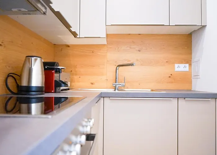 Nadland Apartments B7